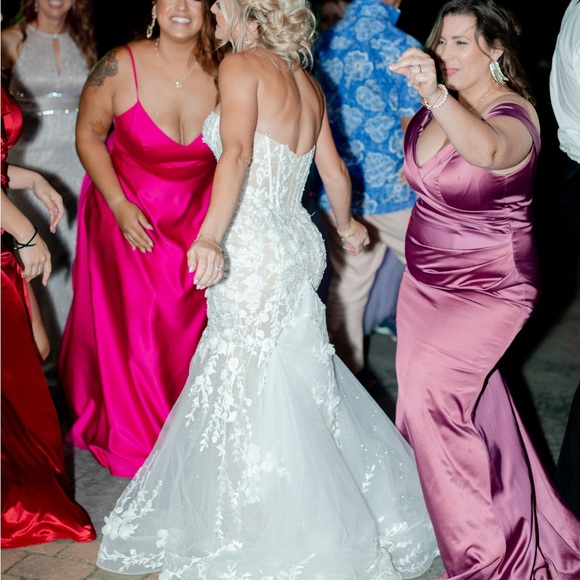 Luxury, designer wedding gown for sale! - Picture 16 of 16